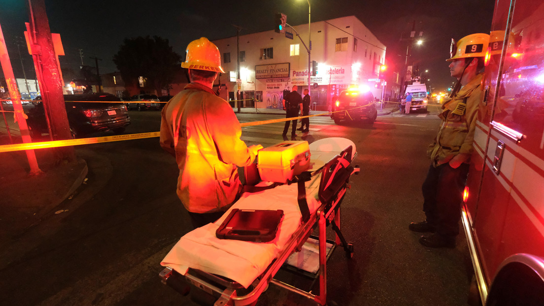 Al menos 17 personas heridas, diez de ellas policías,  en una detonación controlada de fuegos artificiales decomisados en EE.UU. (VIDEOS)