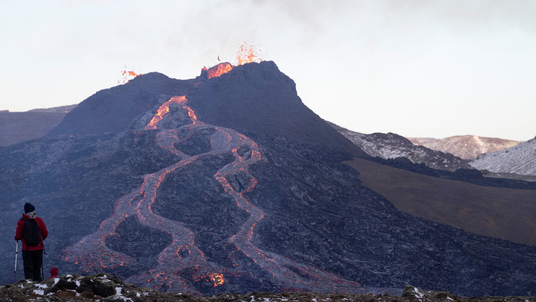 Los geólogos proponen extraer metales valiosos de los volcanes