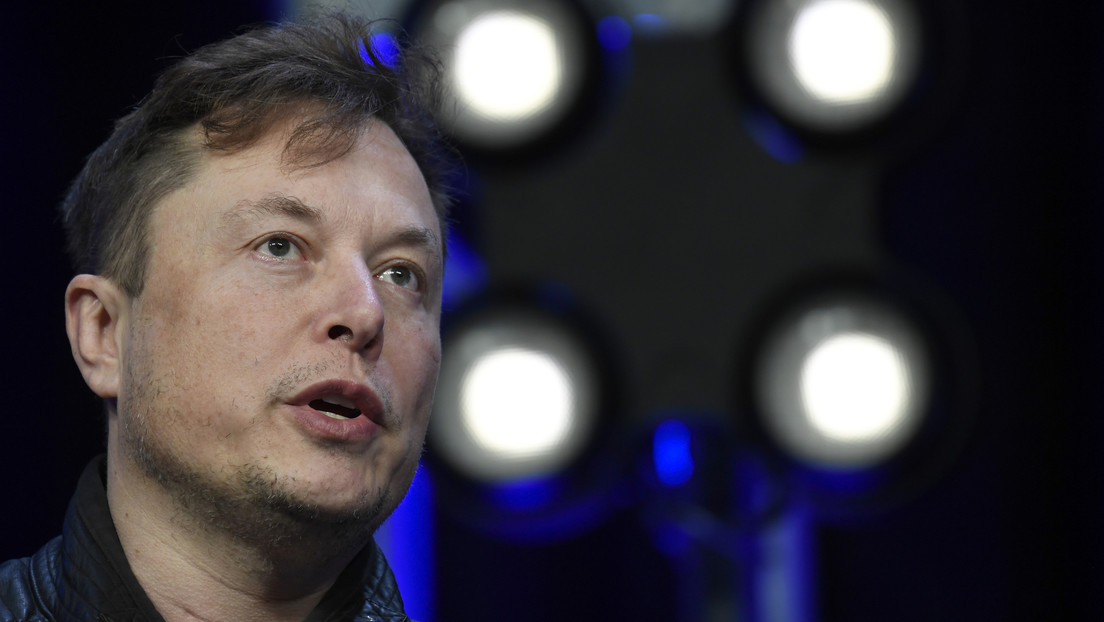 Elon Musk sugiere que un parásito del cerebro nos hace crear la IA superhumana