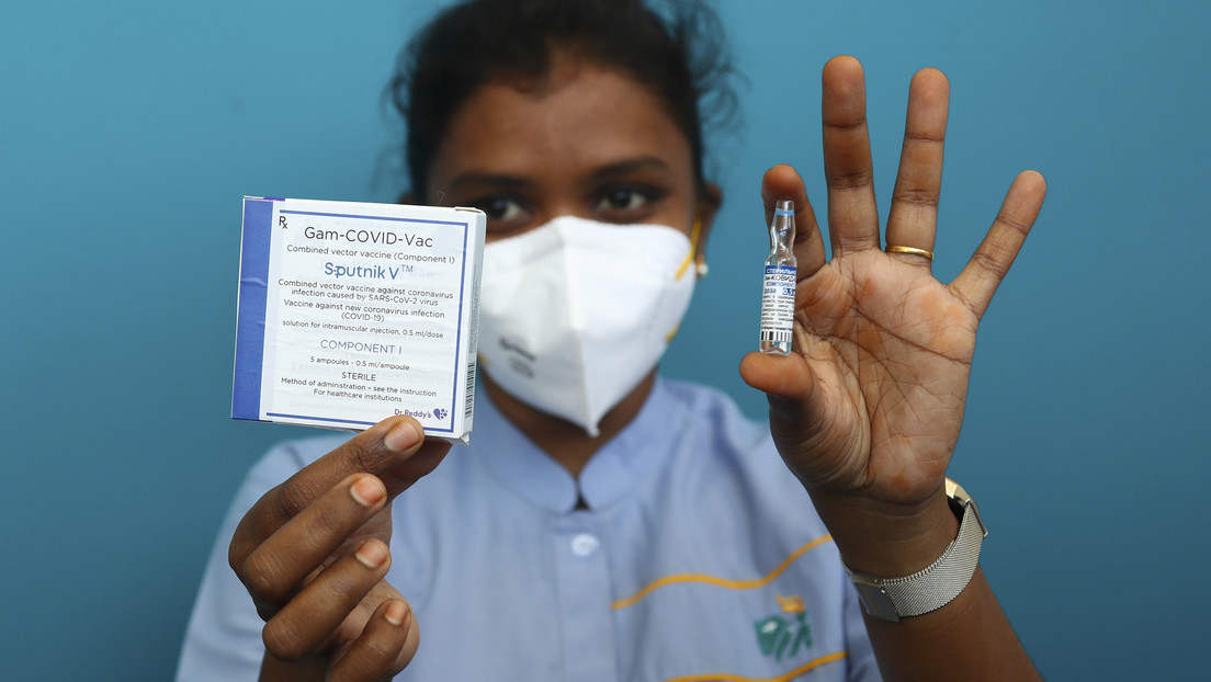 India produce el primer lote de prueba de la vacuna Sputnik V contra el covid-19