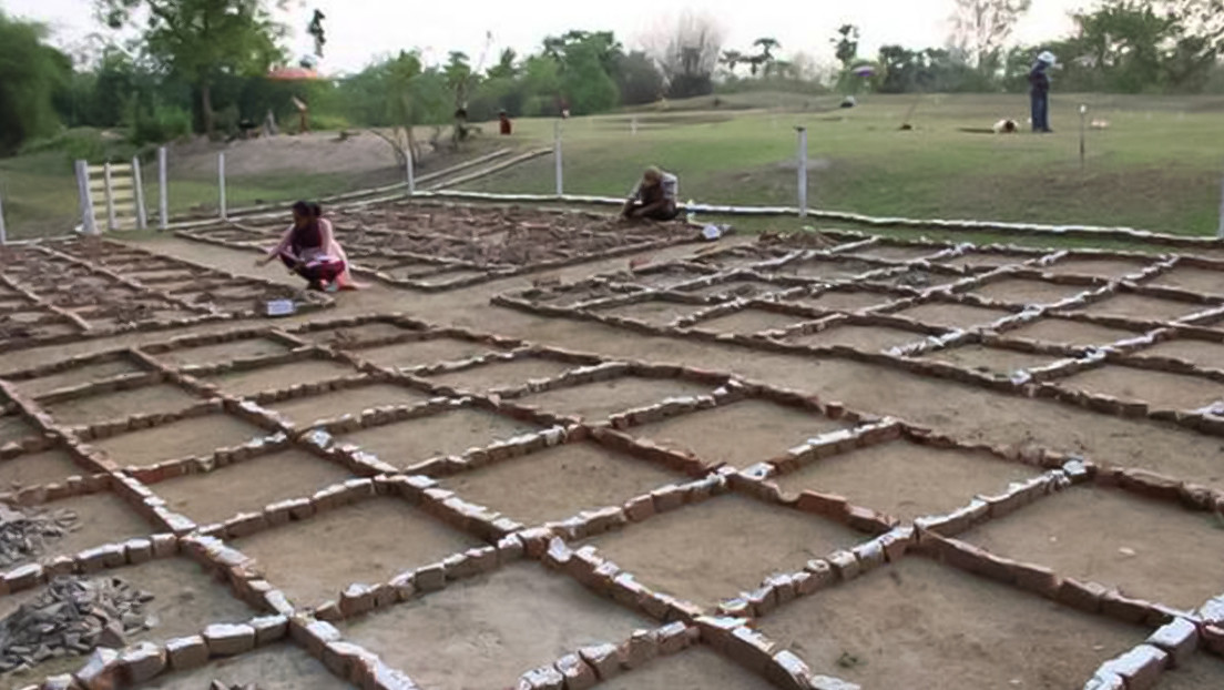 Arqueólogos descubren en la India una misteriosa ciudad antigua que 'murió' hace 2.000 años
