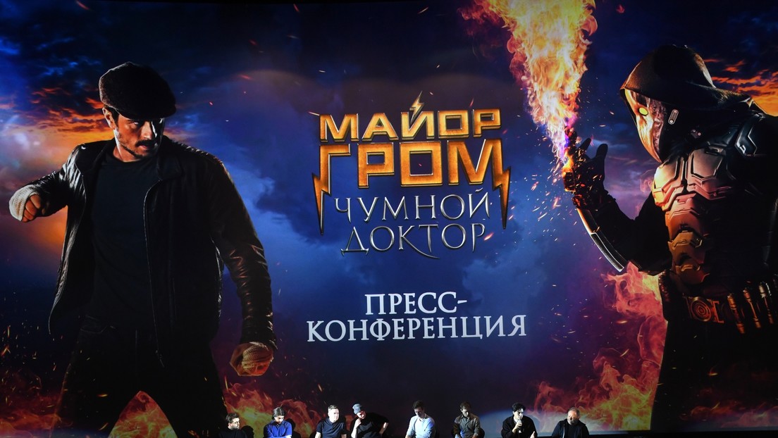 La película rusa 'Mayor Grom contra el Doctor Peste' encabeza la lista de las más populares de Netflix a nivel mundial