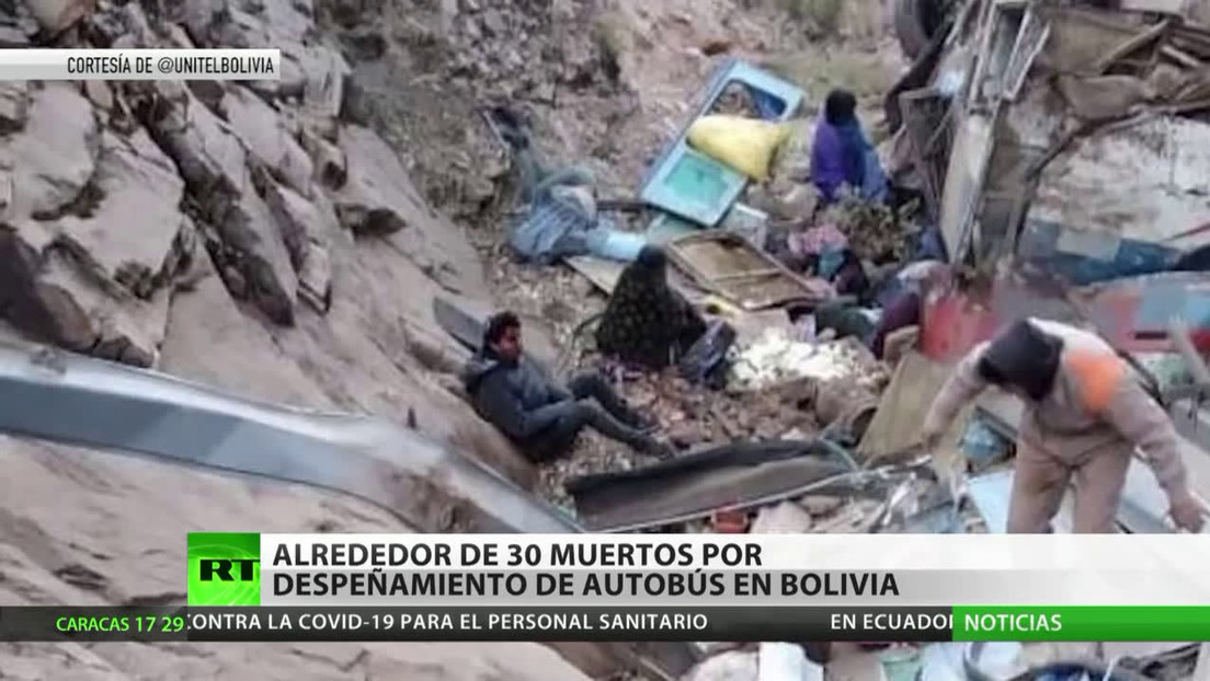 Alrededor de 30 muertos por el despeñamiento de un autobús en Bolivia
