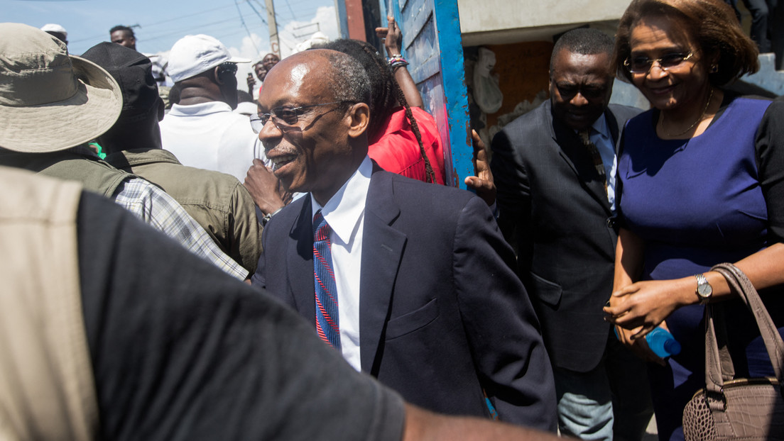 Regresa a Haití el expresidente Jean Bertrand Aristide tras recibir tratamiento médico en Cuba