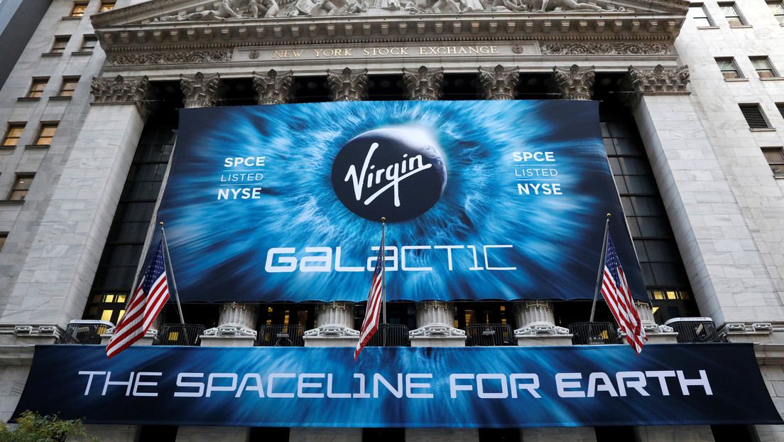 Se desploman las acciones de Virgin Galactic tras el exitoso aterrizaje de la cápsula de Jeff Bezos