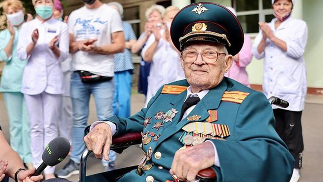 "Nací por segunda vez": un veterano ruso de la Segunda Guerra Mundial vence al covid-19 a los 102 años