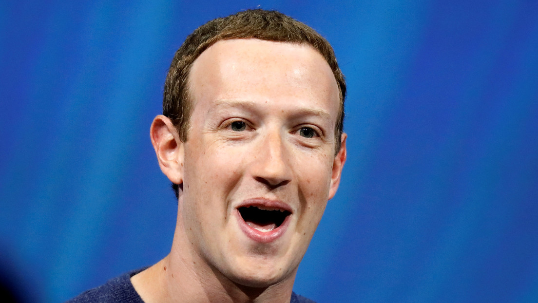 Mark Zuckerberg, pillado poniendo 'me gusta' a un meme que se burla de Jeff Bezos