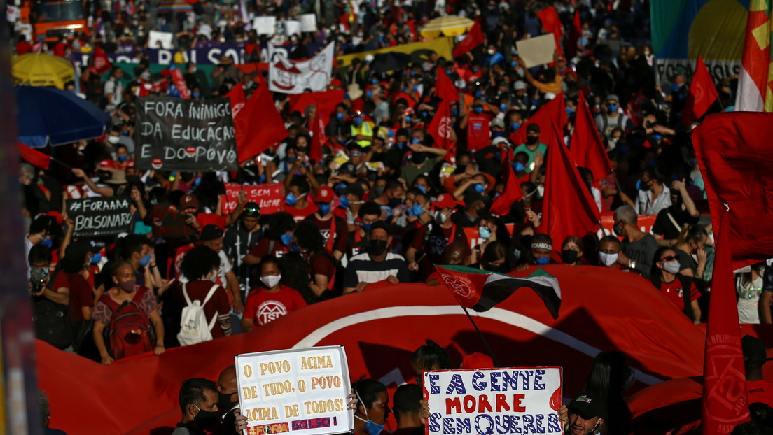 Miles de brasileños vuelven a las calles para exigir la destitución de Bolsonaro (FOTOS, VIDEOS)