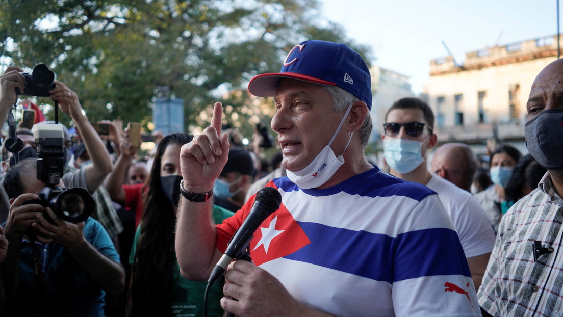 El presidente de Cuba agradece a Rusia el envío de ayuda humanitaria para enfrentar la crisis sanitaria