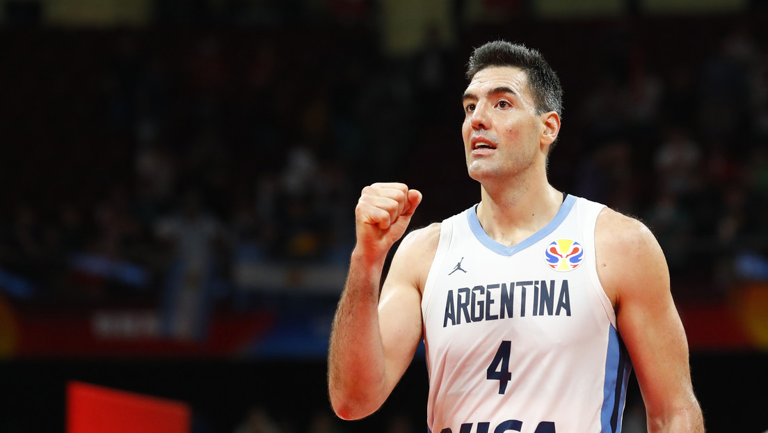 Capitán del combinado argentino de baloncesto carga contra periodista tras su derrota y luego se disculpa: "Hicimos todo mal, incluido las respuestas"