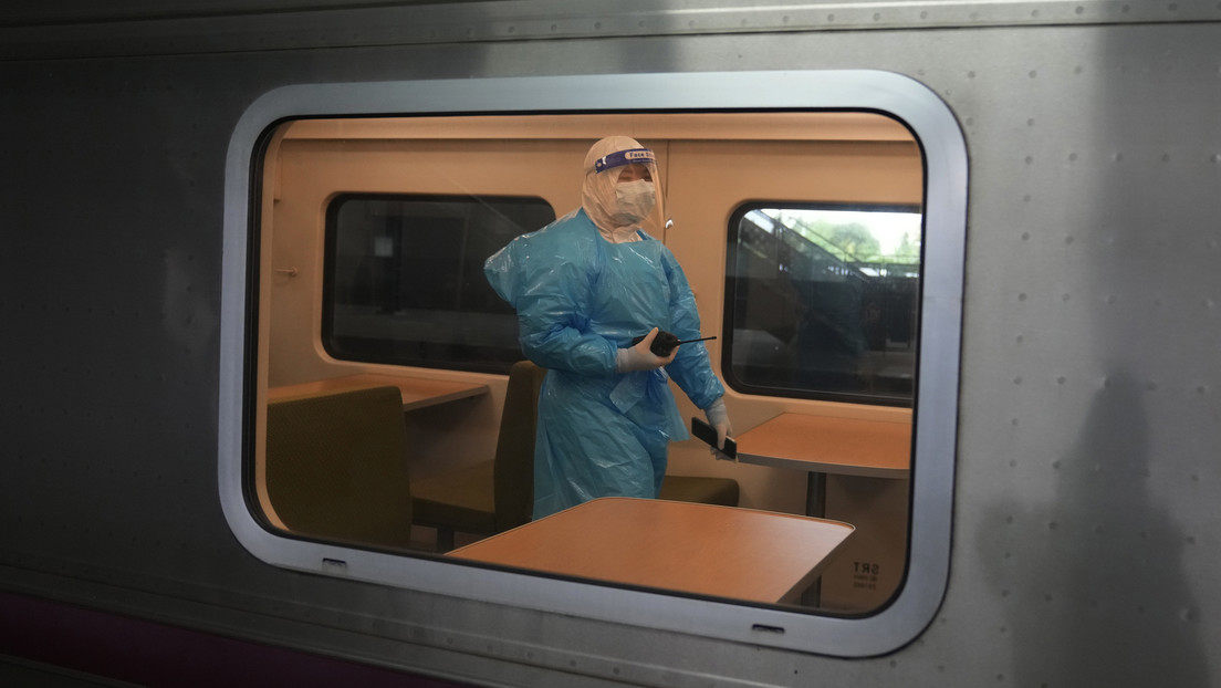 Tailandia recurre al traslado en tren de pacientes con сovid-19 desde Bangkok a otras regiones para disminuir la crisis sanitaria en la capital