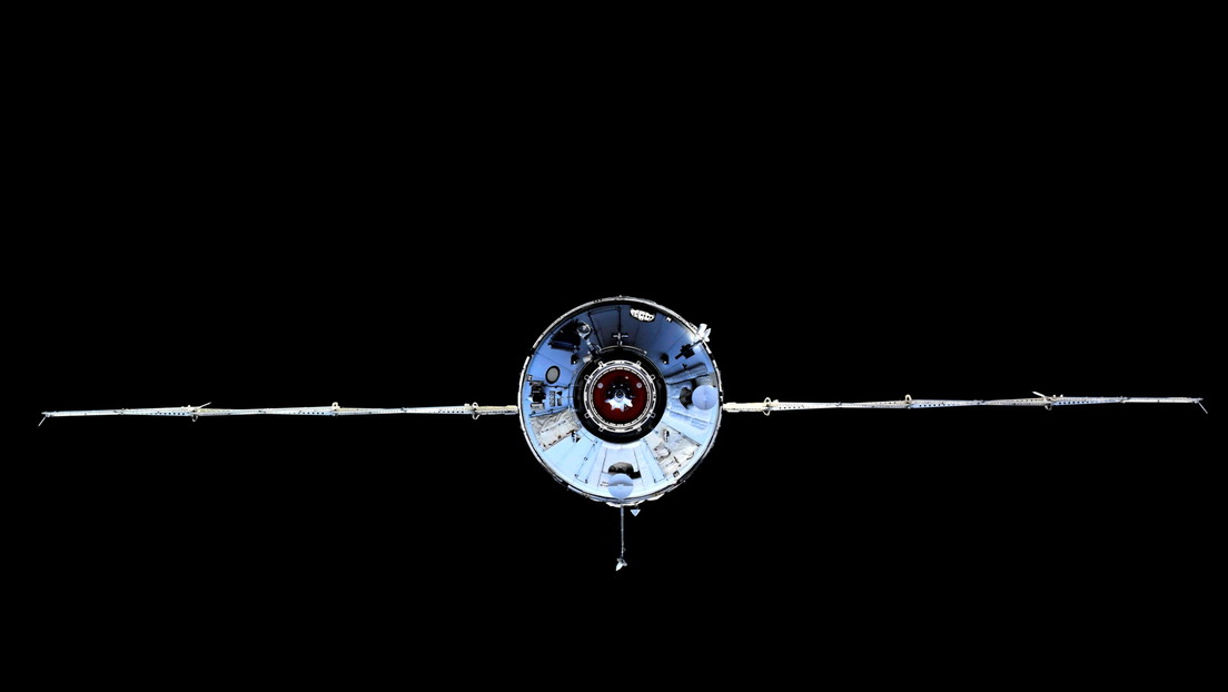 VIDEO: Cosmonautas muestran por primera vez el interior del módulo científico ruso tras su acoplamiento a la EEI