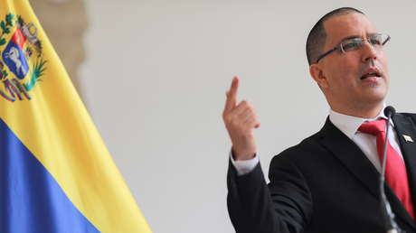 Arreaza critica el silencio del New York Times ante reclamo por el "sesgo" informativo contra Venezuela