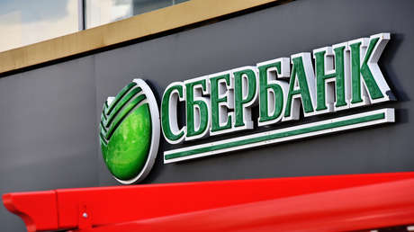 Un hombre trata de robar una sucursal del mayor banco de Rusia en Tiumén y toma varios rehenes