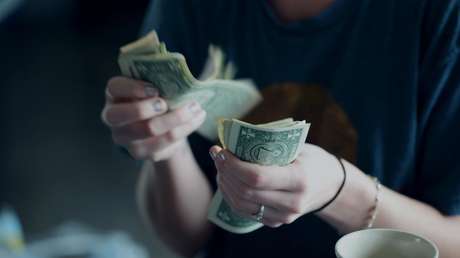 La pandemia aumentó los ingresos de los hogares británicos en más de 1,3 billones de dólares y amplió la brecha entre ricos y pobres