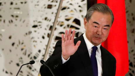 China advierte que está dispuesta a darle a EE.UU. un "tutorial" sobre cómo tratar por igual a otros países si es necesario
