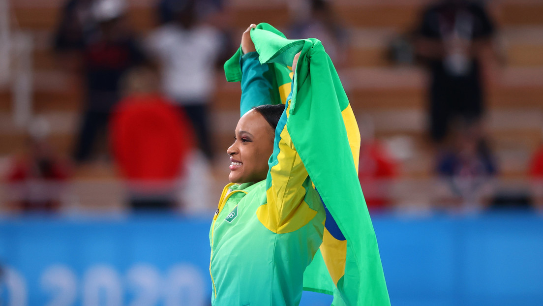 La gimnasta brasileña Rebeca Rodrigues de Andrade se cuelga el oro en la final de salto de caballo en Tokio 2020