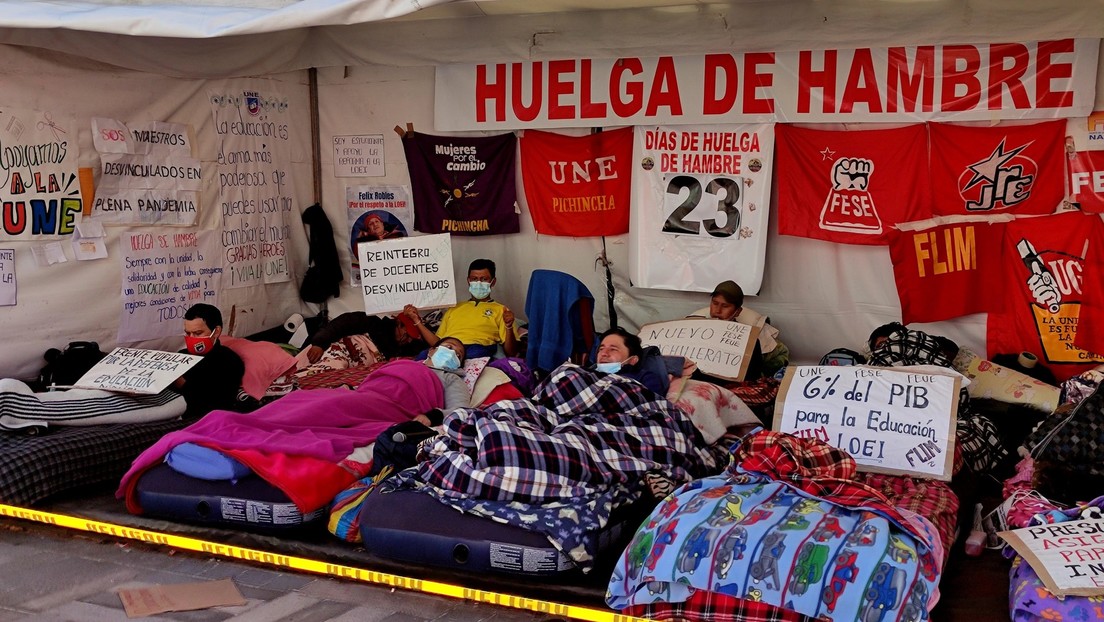 Tres peticiones clave y 23 días de huelga de hambre: ¿por qué se radicaliza la protesta de los educadores en Ecuador?