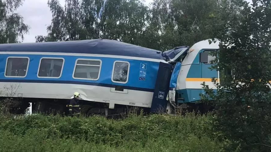 Dos trenes chocan en la República Checa y dejan tres muertos y decenas de heridos