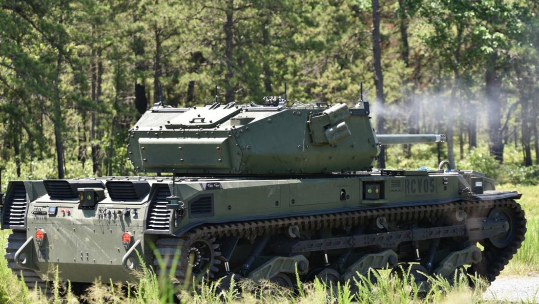 El ejército de EE.UU. somete a prueba con munición real un tanque robótico