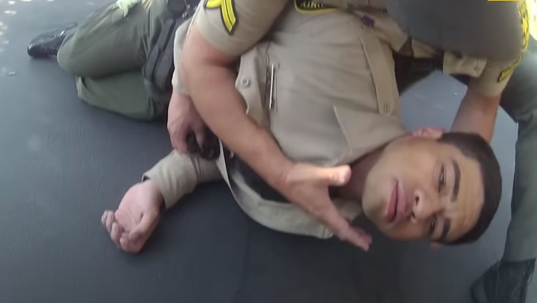 Un policía de EE.UU. se desploma tras exponerse a una potente droga y queda al borde de la muerte (VIDEO)