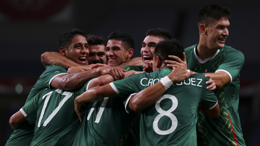 México vence 3-1 a Japón y gana el bronce en fútbol en los JJ.OO.