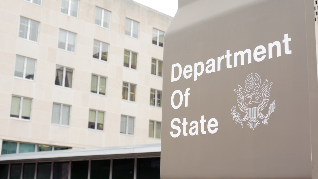 Demandan al Departamento de Estado de EE.UU. por ocultar supuestas pruebas anales de covid-19 "abusivas" realizadas a sus diplomáticos en China