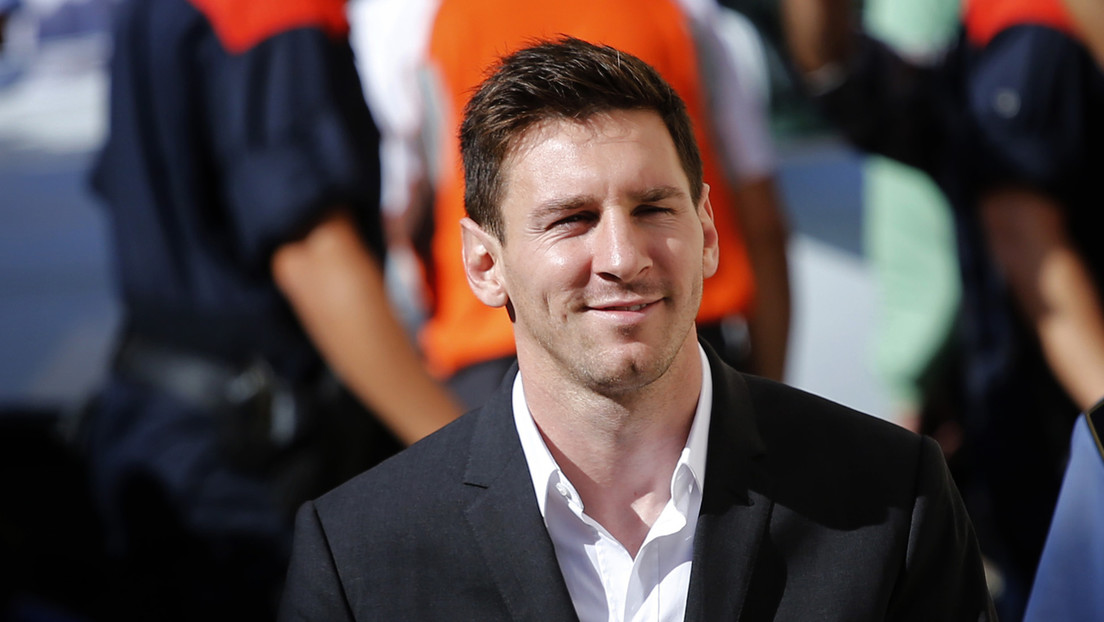 El presidente del F.C. Barcelona confirma que Messi se va al PSG