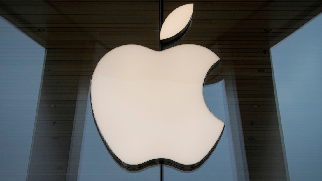 "No accederemos a la petición de ningún gobierno de ampliar la tecnología": Apple responde a acusaciones por su plan de escanear las fotos de usuarios