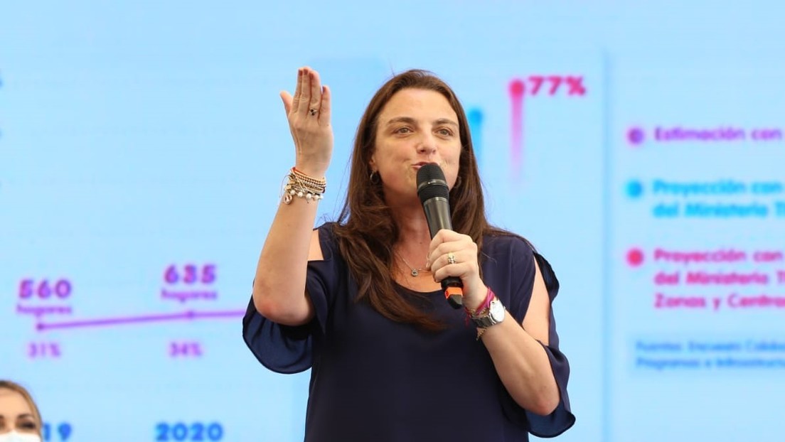 Colombianos piden la renuncia de la ministra de Tecnologías, Karen Abudinen, por la pérdida de 17,5 millones de dólares en un contrato