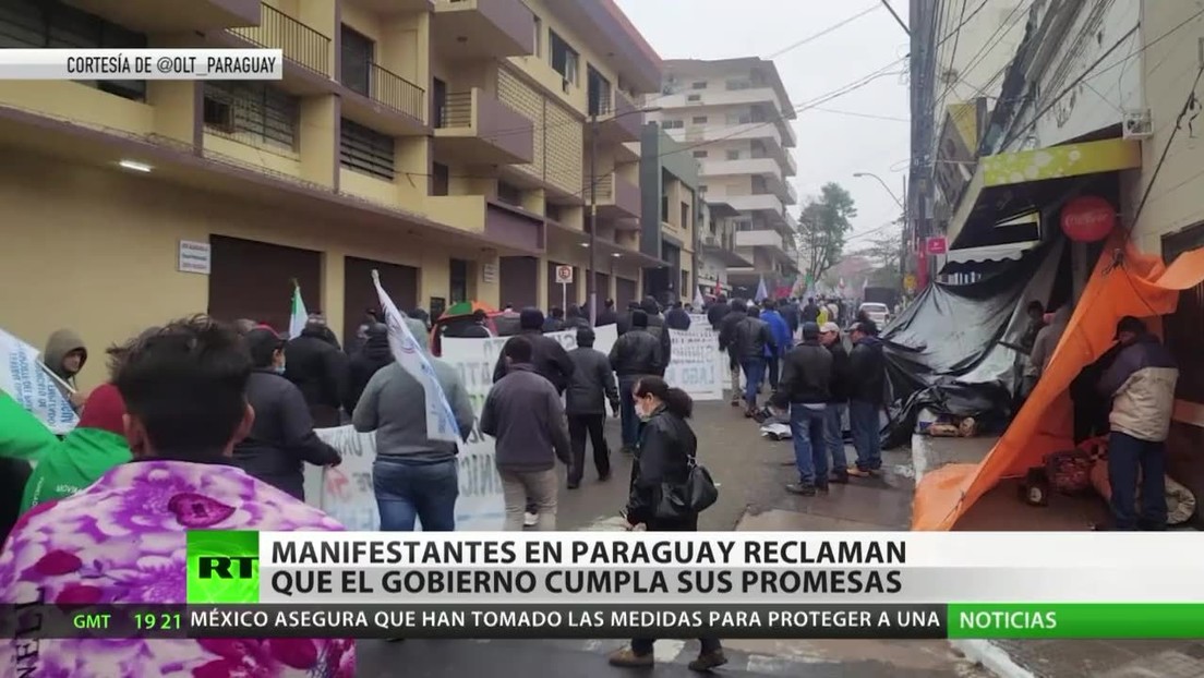 Manifestantes en Paraguay reclaman que el Gobierno cumpla sus promesas económicas y sociales