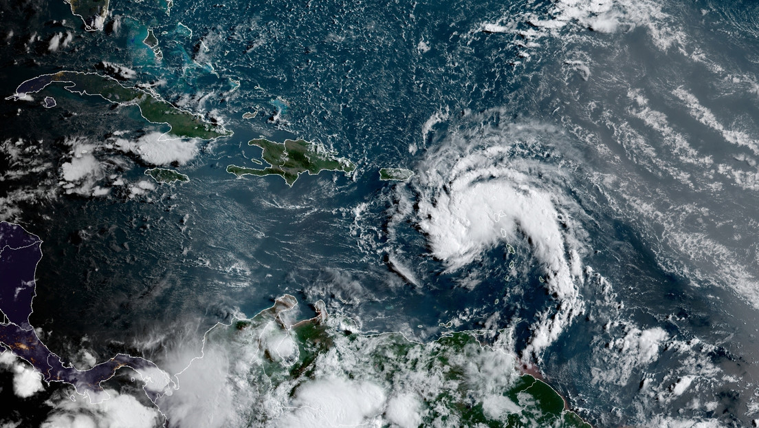 Se forma al sur de Puerto Rico la tormenta tropical Fred, que amenaza con inundaciones