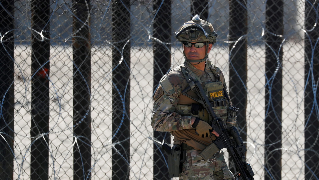 Agentes fronterizos de EE.UU. son atacados con armas de fuego desde México mientras detienen a un grupo de inmigrantes