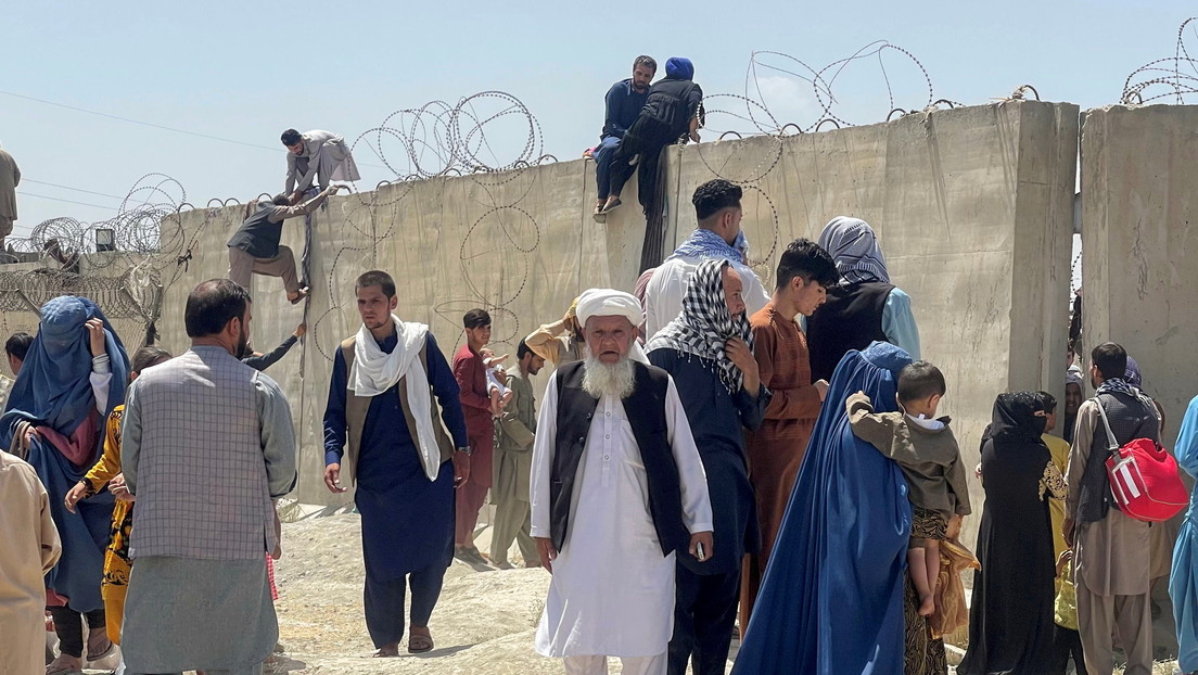 Los medios de comunicación en la caída de Afganistán: del silencio a la sobreactuación