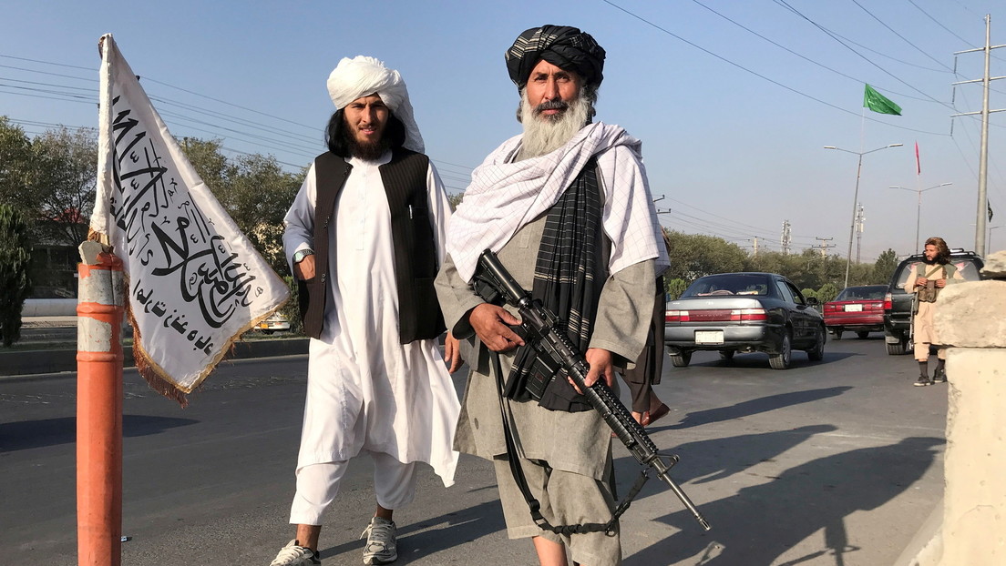 ¿Cambio de paradigma?: los talibanes cambian sus AK-47 por rifles de producción estadounidense