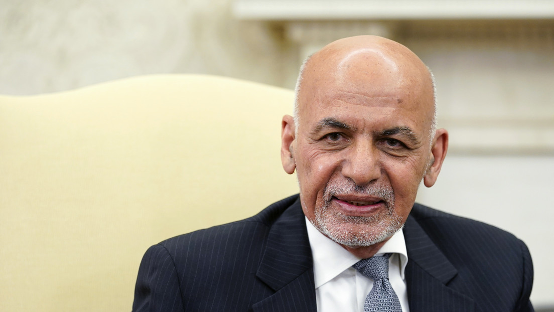 Acusan al expresidente de Afganistán de llevarse 169 millones de dólares en su huida del país