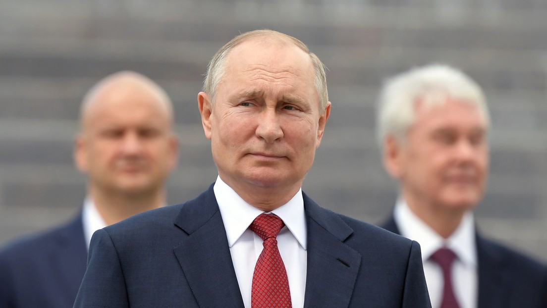 Putin: Rusia es líder "indiscutible" en aviación de combate