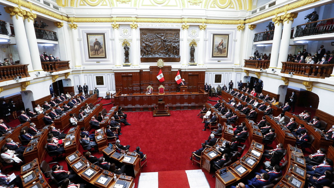 El Congreso de Perú otorga el voto de confianza al gabinete de Pedro Castillo