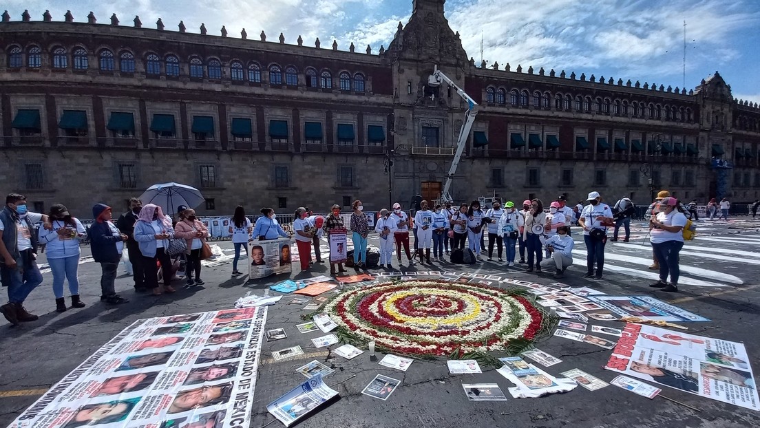 "Ausentes, pero jamás olvidados": La voz de los familiares que protestan en México por los más de 90.000 desaparecidos