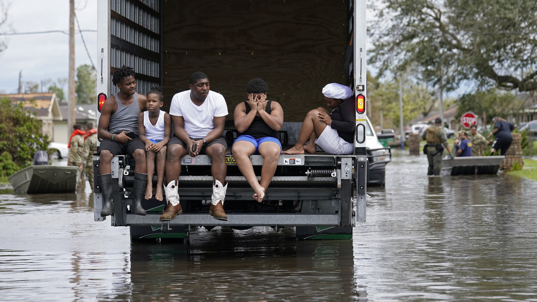 VIDEO: Una comunidad de Luisiana inundada tras el paso del huracán Ida, a vista de dron