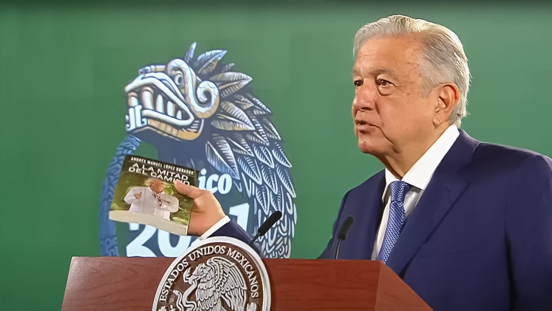 "Hay una gran injusticia, me siento impotente": López Obrador revela en su libro la carta que le envió Cienfuegos cuando fue detenido en EE.UU.