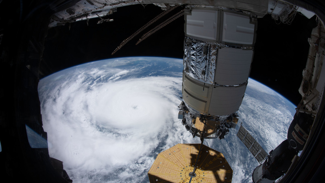 FOTOS: Graban desde el espacio la magnitud del huracán Ida