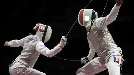 Los esgrimistas rusos ganan la medalla de plata en la competición masculina por equipos en Tokio