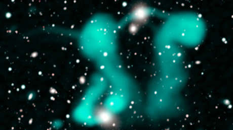 'Fantasmas danzantes': astrónomos detectan un extraño fenómeno cósmico junto a una galaxia bien estudiada