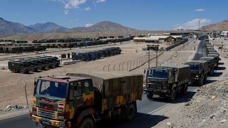 La India y China retiran sus tropas de la frontera en disputa en el Himalaya