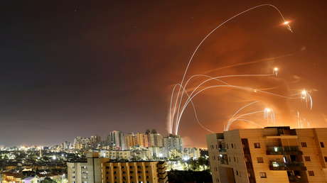 Israel lanza ataques aéreos sobre Gaza tras enfrentamientos fronterizos con palestinos (VIDEOS)