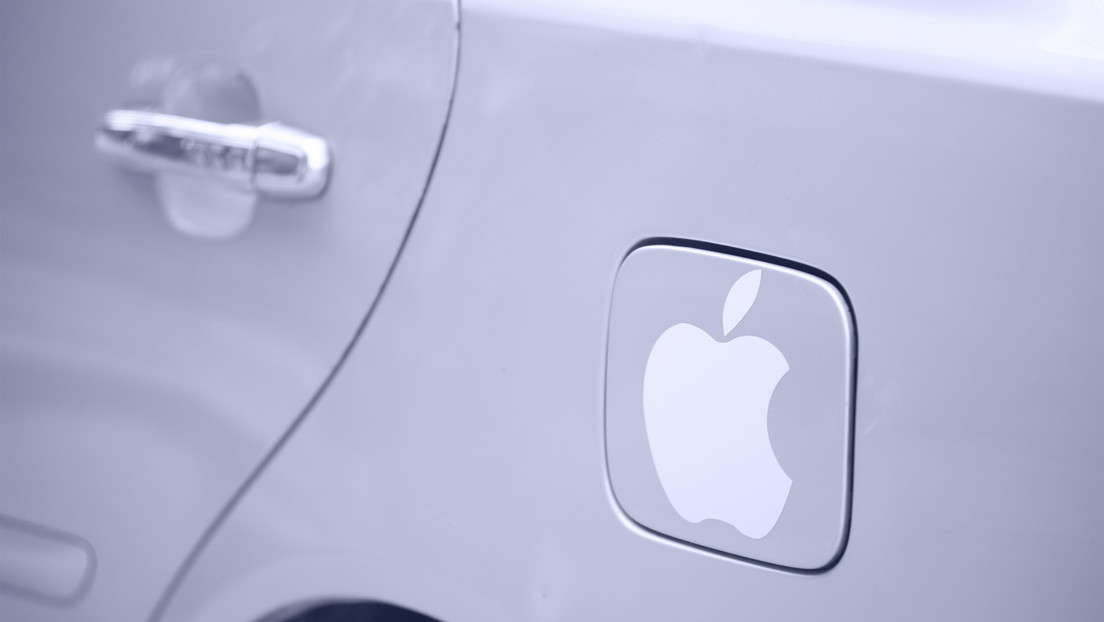 Apple patenta un sistema que avisa a otros conductores las próximas maniobras de su coche autónomo a través de pantallas exteriores