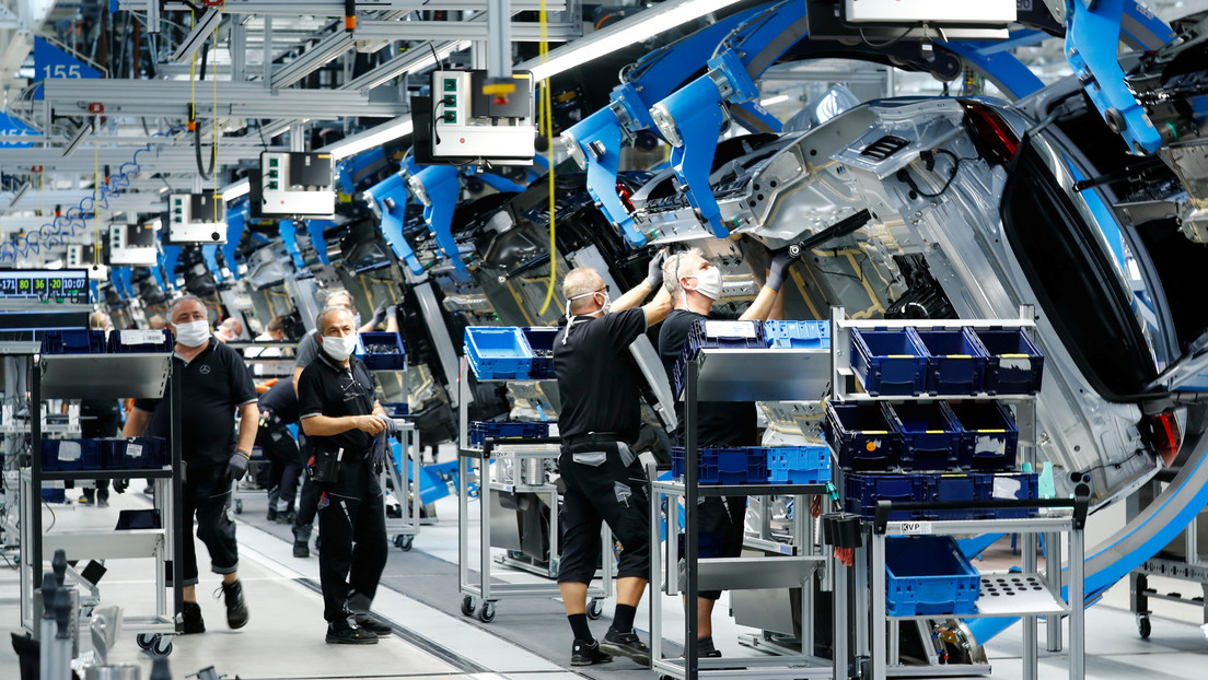 Mercedes-Benz coopera con la siderurgia sueca para usar el acero fabricado sin combustibles fósiles