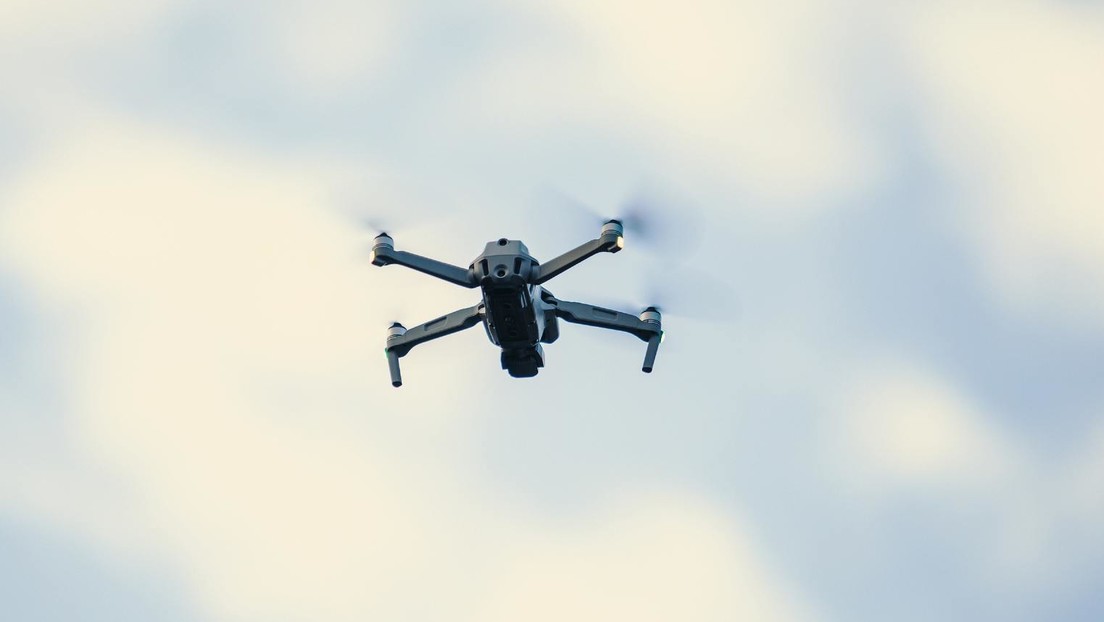 Utilizarán drones para detectar posibles casos de coronavirus en una playa de Roma