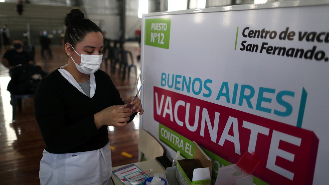 Argentina presenta un nuevo informe sobre los efectos adversos reportados tras el uso de las vacunas Sputnik V, Sinopharm y AstraZeneca/CovidShield